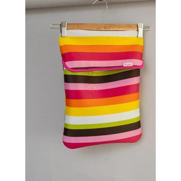 MacBeth Reversible Neoprene laptop sleeve - Picture 4 of 5